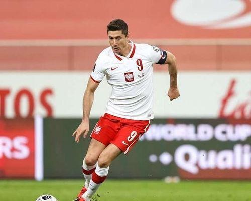 波兰莱万最新消息爆料,波兰球星莱万转会传闻再起波澜